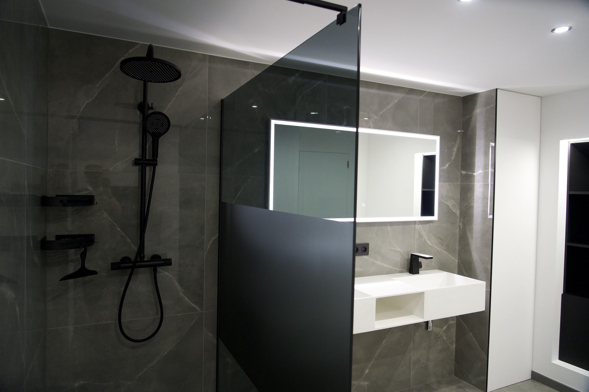 Salle de bain rénovée par Novareno à Verviers